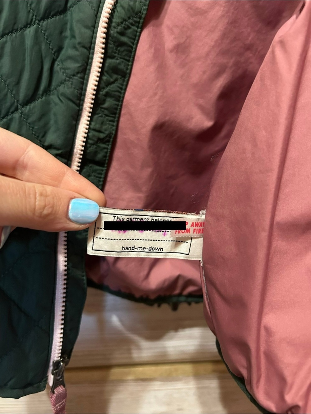 Patagonia Kids Green Quilted Puffer with Pink Lining - Picture 4 of 4